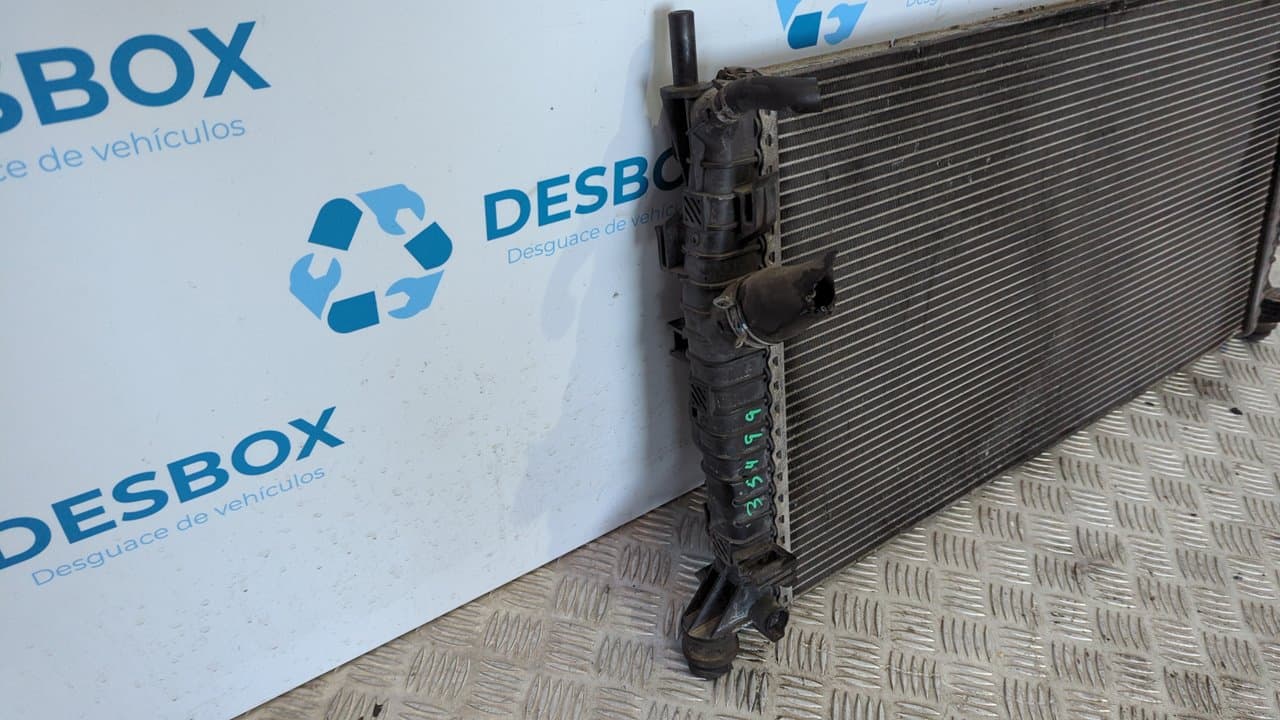 Recambio de RADIADOR AGUA para FORD FOCUS LIM. (CB4) Titanium G8DB referencia OEM IAM 3M5H8005TL    - GRIS 2