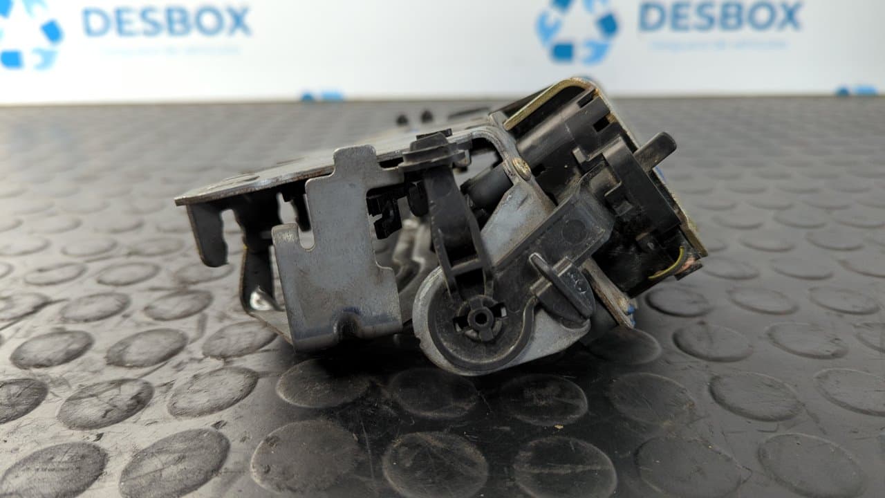 Recambio de CERRADURA PUERTA TRASERA DERECHA para CHRYSLER VOYAGER (RG) referencia OEM IAM 07328C 5