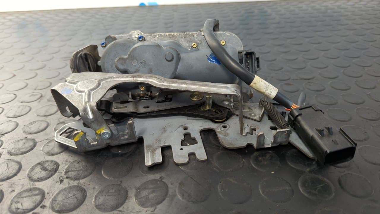 Recambio de CERRADURA PUERTA TRASERA DERECHA para CHRYSLER VOYAGER (RG) referencia OEM IAM 07328C 3