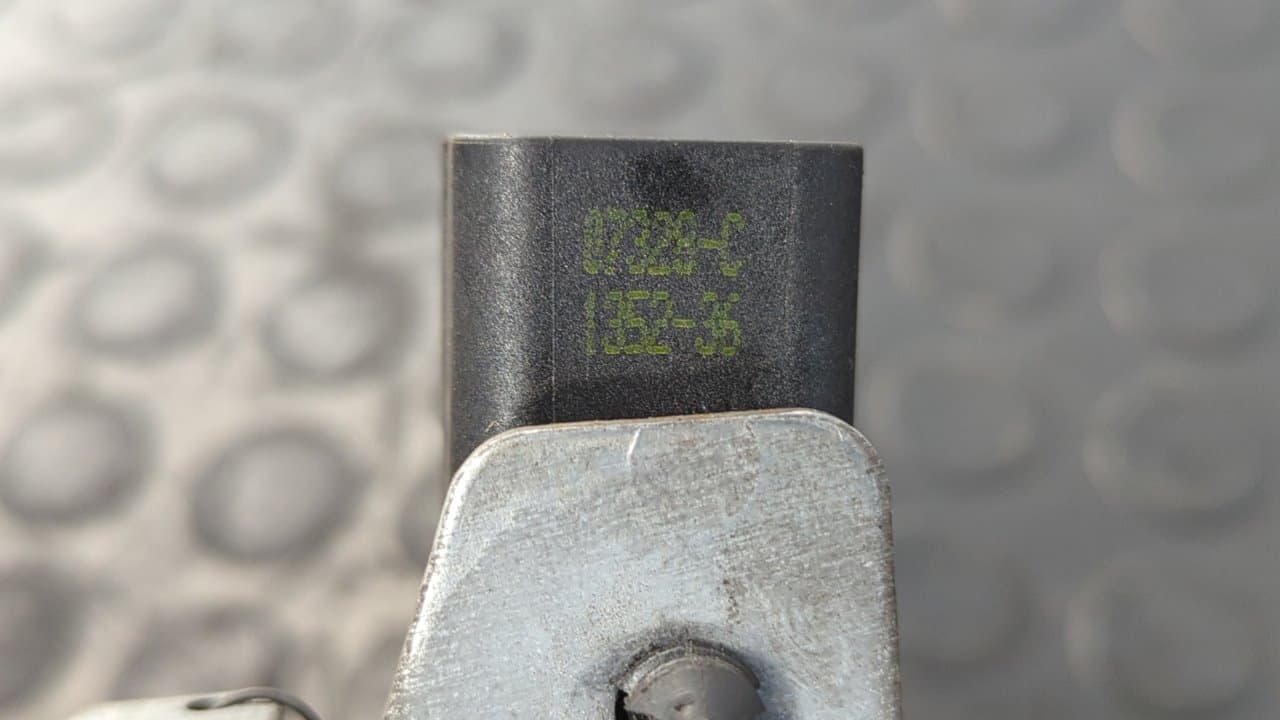 Recambio de CERRADURA PUERTA TRASERA DERECHA para CHRYSLER VOYAGER (RG) referencia OEM IAM 07328C 6