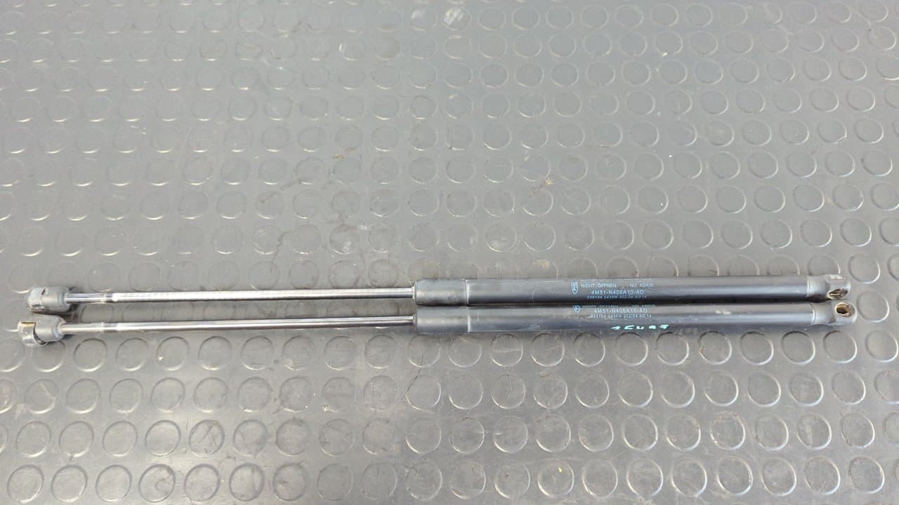 Recambio de AMORTIGUADORES MALETERO / PORTON para FORD FOCUS LIM. (CB4) Titanium G8DB referencia OEM IAM 4M51N406A10AD    - GRIS