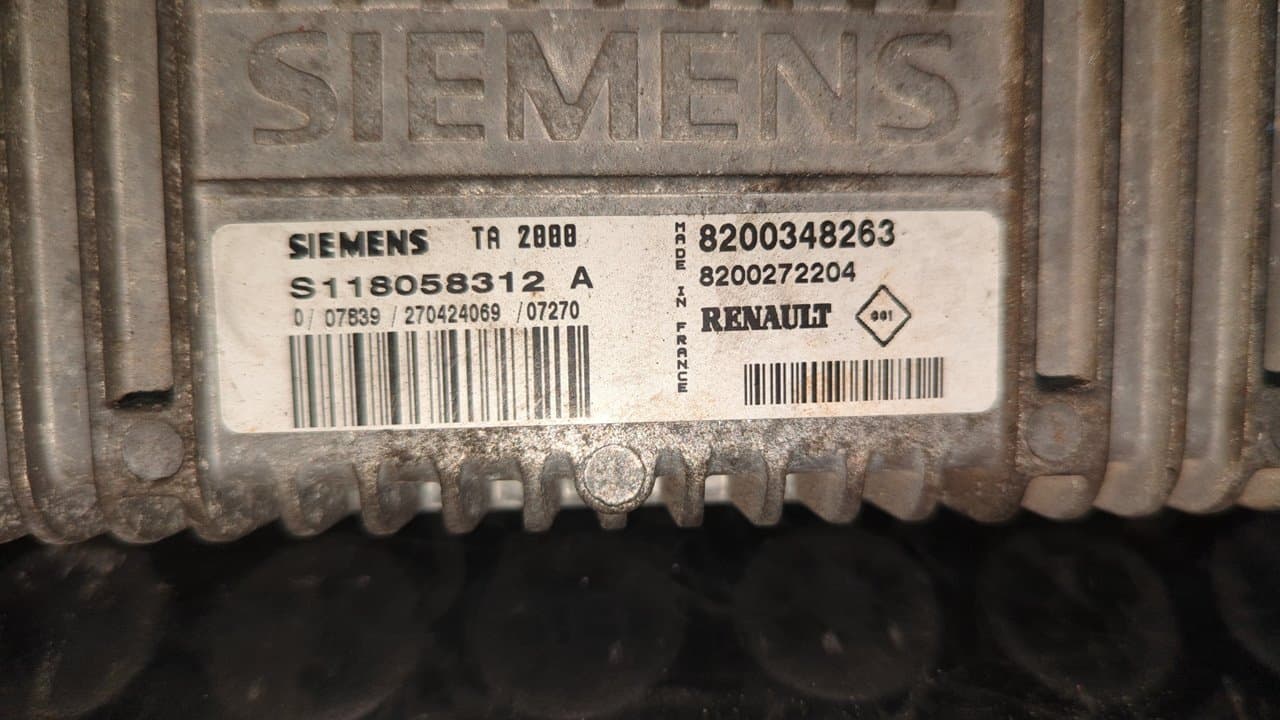 Recambio de CENTRALITA MOTOR UCE para RENAULT MEGANE II CLASSIC BERLINA Confort Authentique K4M760 referencia OEM IAM 8200348263    - PLATA 4