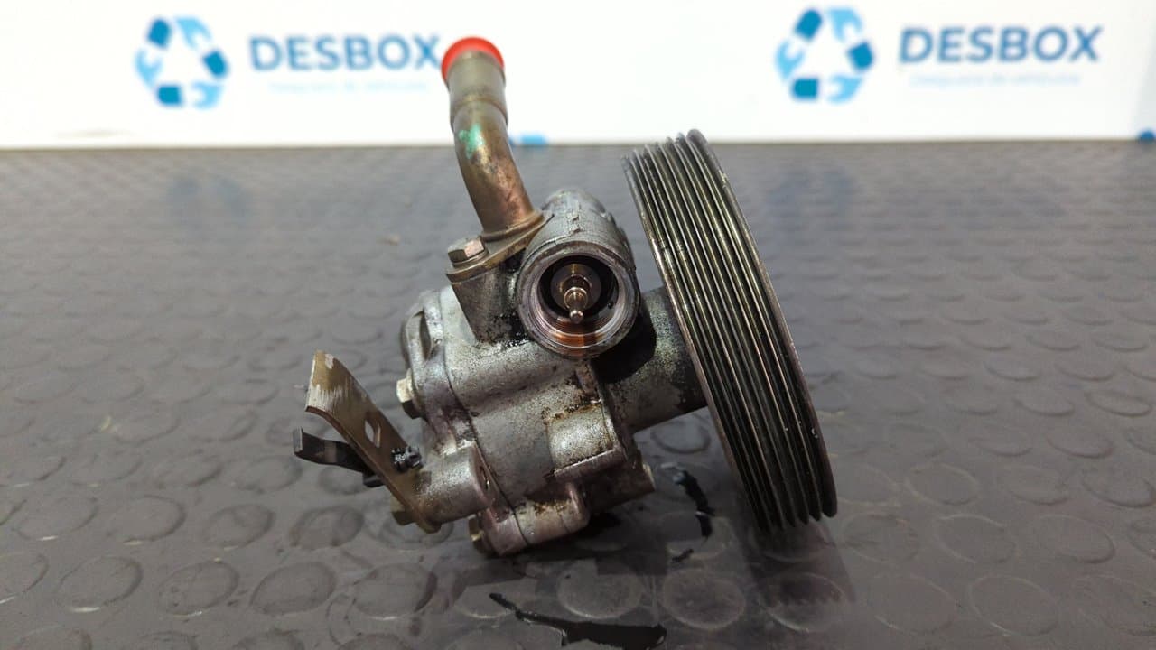 Recambio de BOMBA DIRECCION para FORD FIESTA (CBK) Ambiente F6JA referencia OEM IAM 9637000880    - BLANCO 3