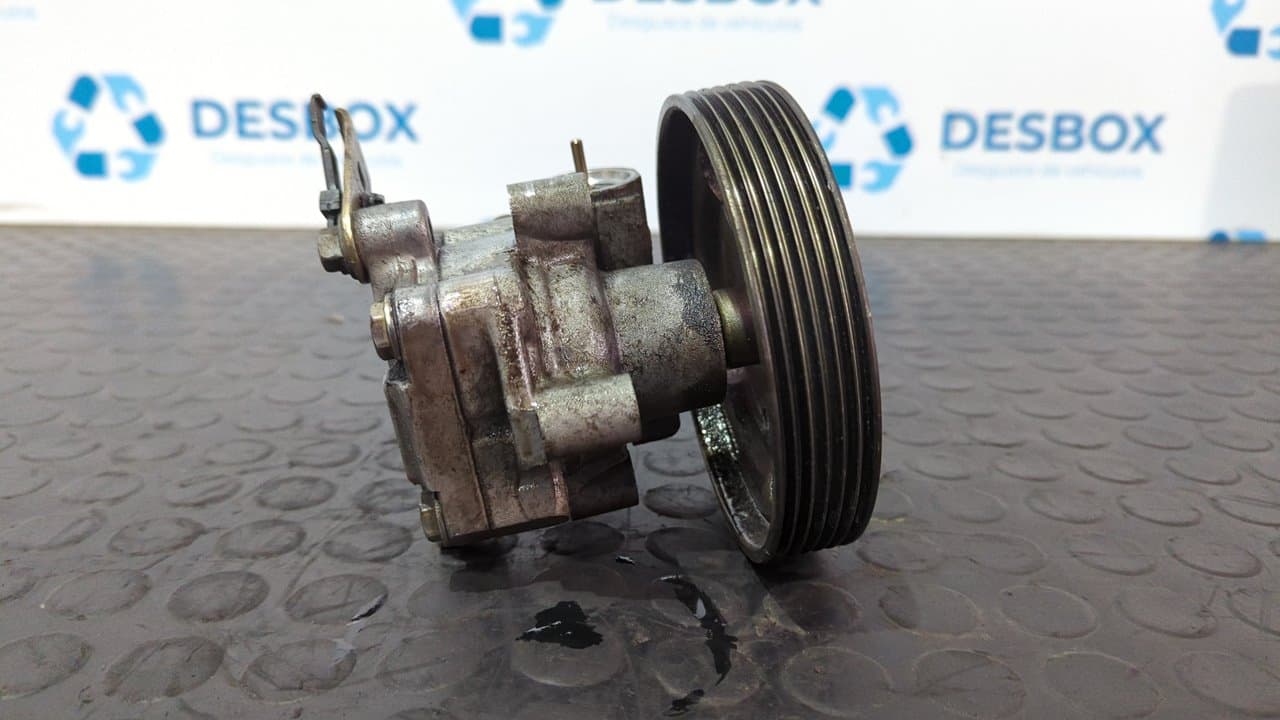 Recambio de BOMBA DIRECCION para FORD FIESTA (CBK) Ambiente F6JA referencia OEM IAM 9637000880    - BLANCO 6