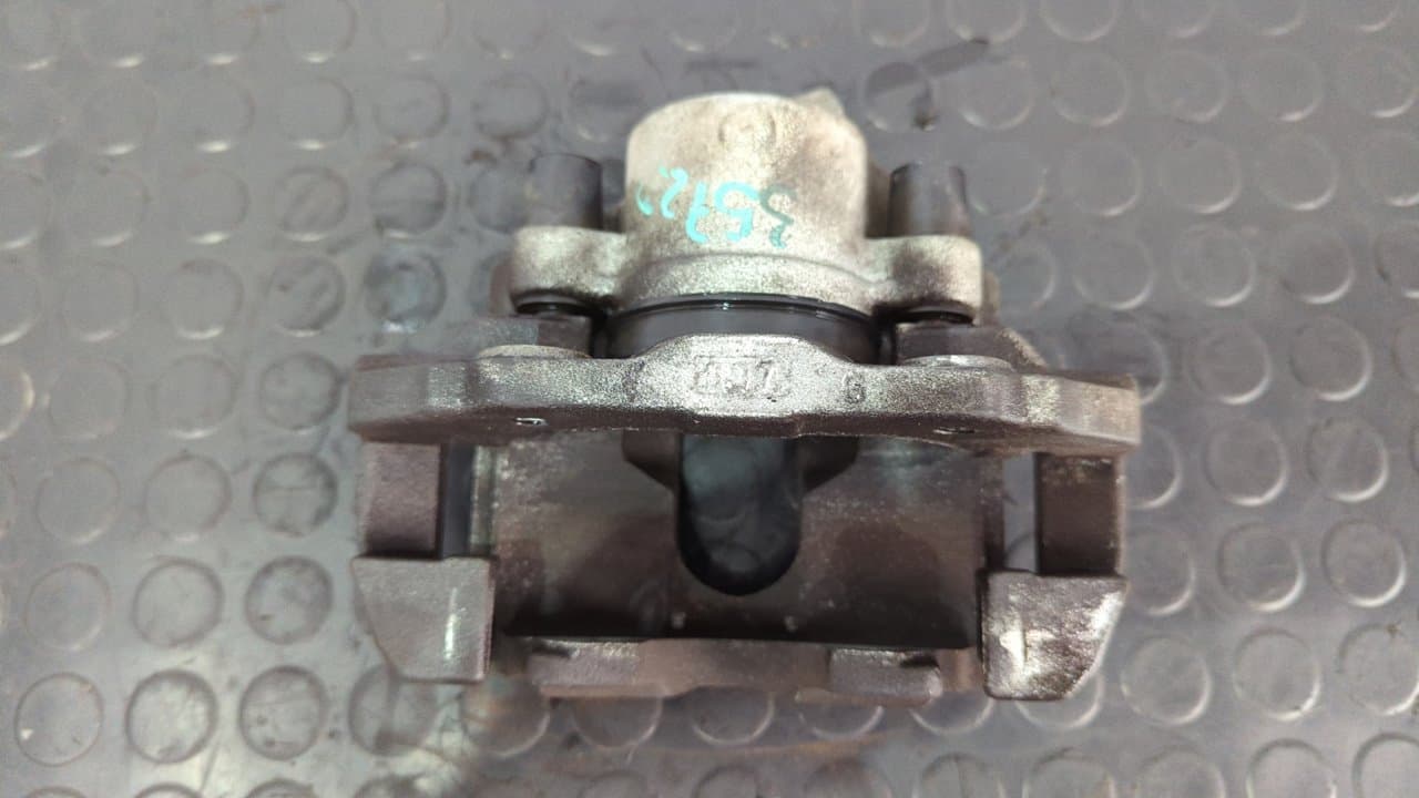 Recambio de PINZA DE FRENO DELANTERA DERECHA para FORD FIESTA (CBK) Fun F6JA referencia OEM IAM 630 5422 3