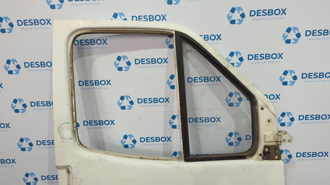 Recambio de PUERTA DELANTERA DERECHA para FORD TRANSIT, CAJA ABIERTA 86/92 Caja abierta  FT 100 largo D4DA referencia OEM IAM    - BLANCO 4