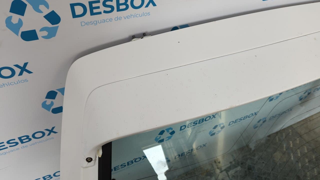 Recambio de PORTON TRASERO para FORD FIESTA BERL./COURIER Si LJC referencia OEM IAM    - BLANCO 4
