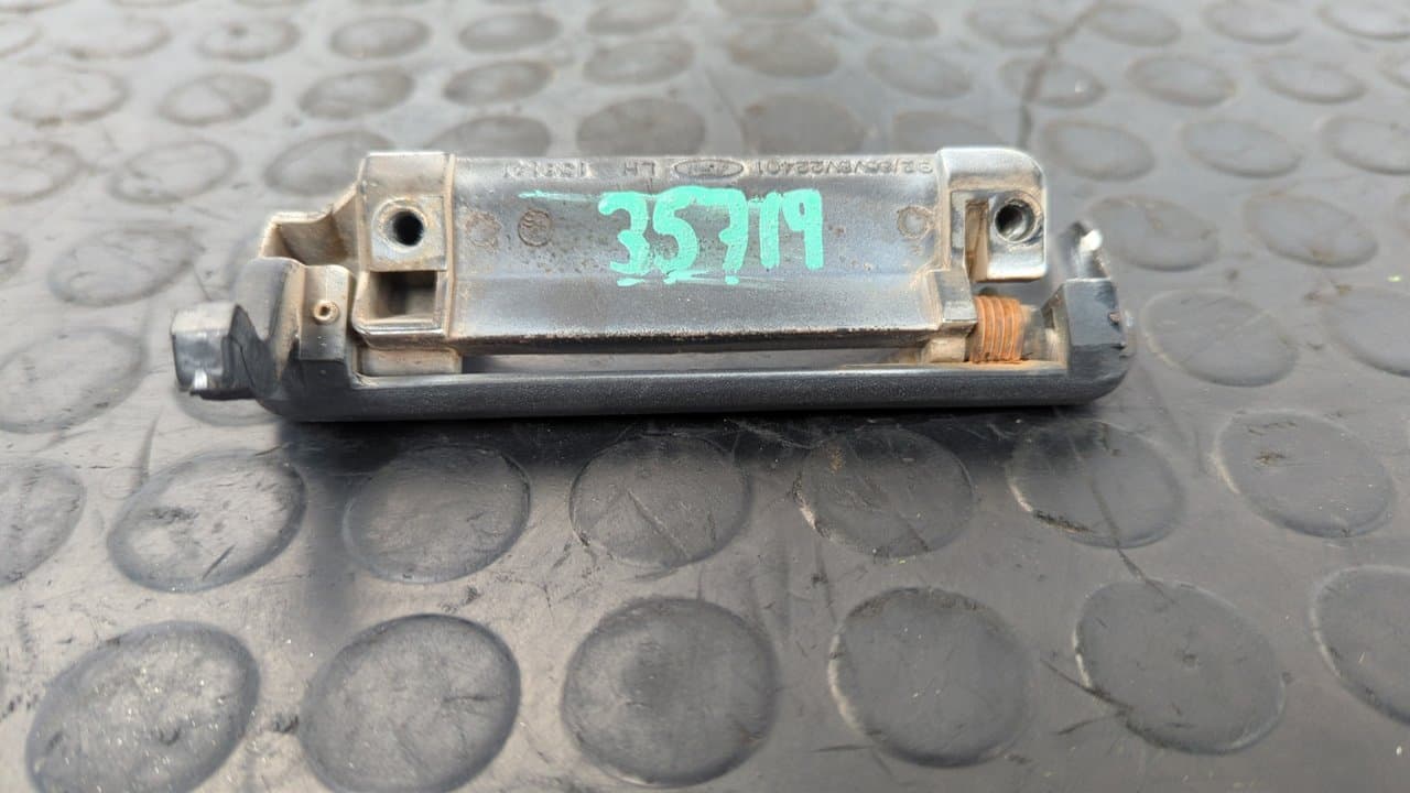 Recambio de MANETA DELANTERA IZQUIERDA para FORD TRANSIT, CAJA ABIERTA 86/92 Caja abierta  FT 100 largo D4DA referencia OEM IAM 86VBV22401   - BLANCO 3