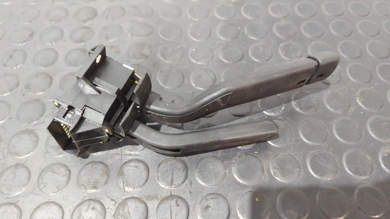 Recambio de MANDO LIMPIA para FORD TRANSIT, CAJA ABIERTA 86/92 Caja abierta  FT 100 largo D4DA referencia OEM IAM 19725 941 1708   - BLANCO 3