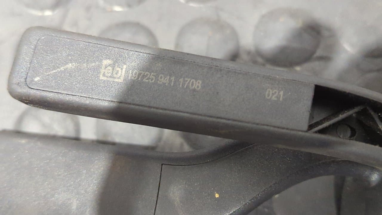 Recambio de MANDO LIMPIA para FORD TRANSIT, CAJA ABIERTA 86/92 Caja abierta  FT 100 largo D4DA referencia OEM IAM 19725 941 1708   - BLANCO 5