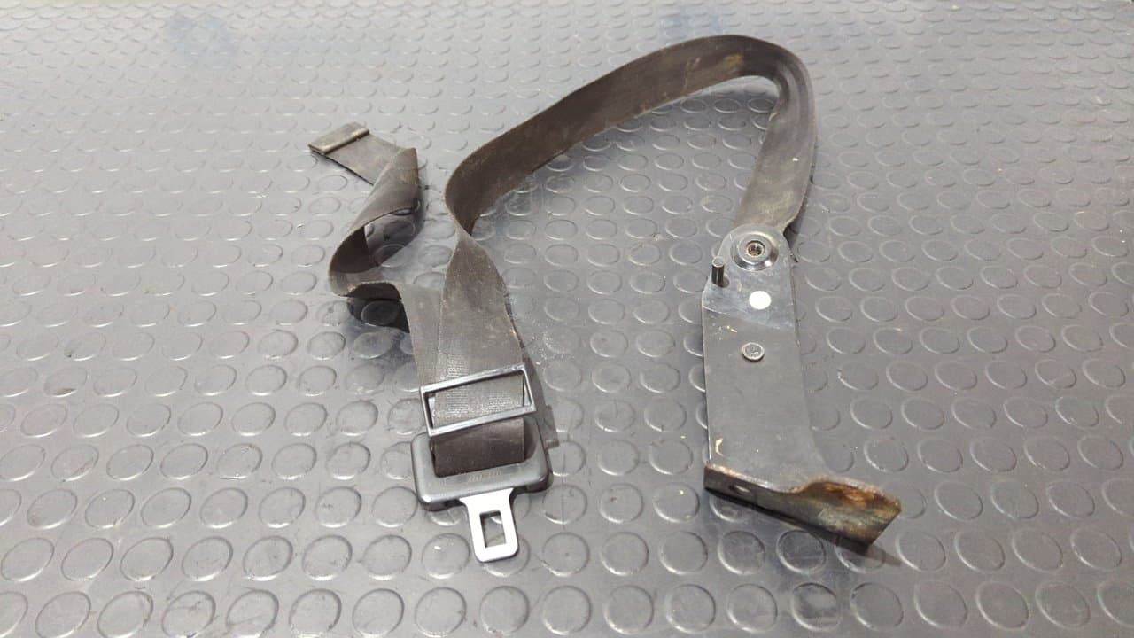 Recambio de CINTURON TRASERO CENTRAL para FORD TRANSIT, CAJA ABIERTA 86/92 Caja abierta FT 100 largo D4DA referencia OEM IAM 96VBV61294FA - BLANCO