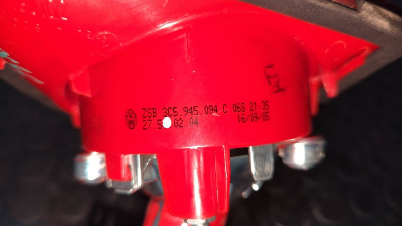 Recambio de PILOTO PORTON DERECHO para VOLKSWAGEN PASSAT BERLINA (3C2) Advance BKP referencia OEM IAM 3C5945094C   - GRIS 6