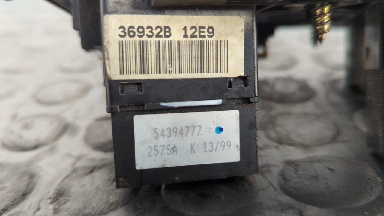 Recambio de MANDO MULTIFUNCION para NISSAN VANETTE CARGO (HC23) Familiar (5 asientos) LD23 referencia OEM IAM 54034812   - BLANCO 3