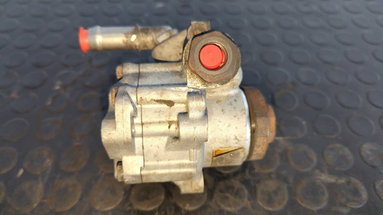 Recambio de BOMBA DIRECCION para AUDI A3 (8L) 1.9 TDI Ambiente ALH referencia OEM IAM 1J0422154   - AZUL 3