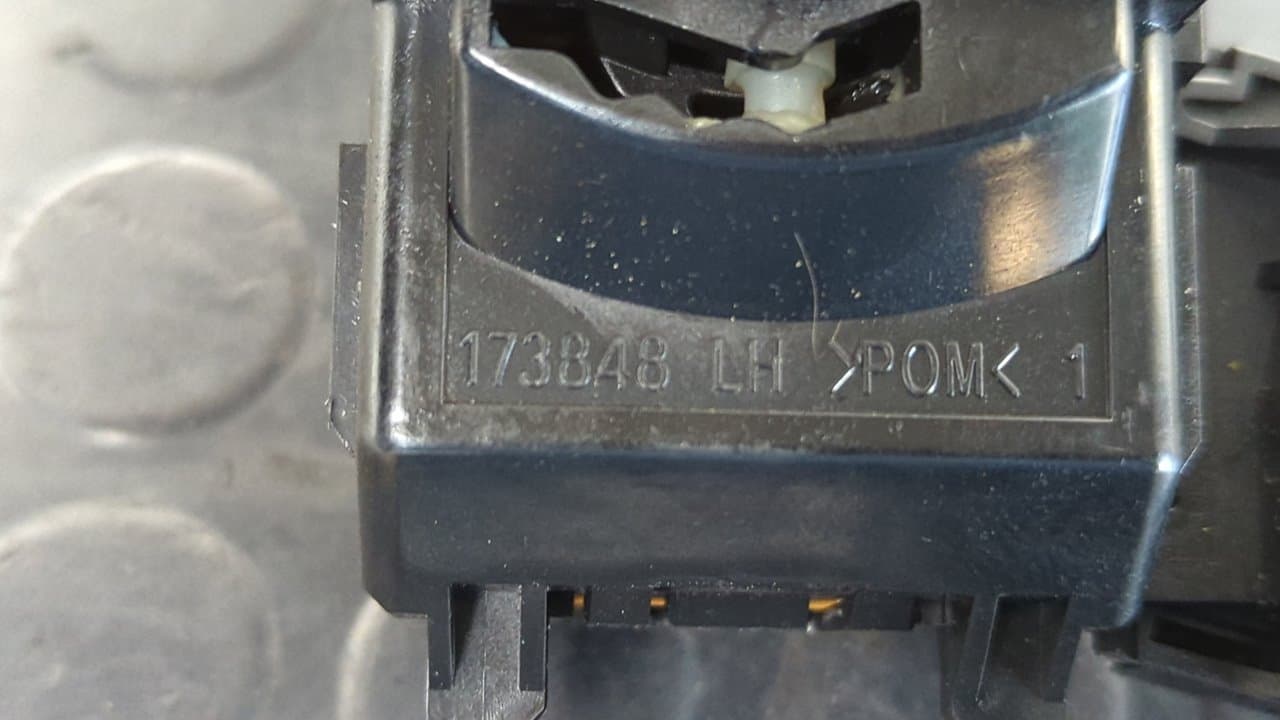Recambio de MANDO LIMPIA para TOYOTA LEXUS RX 400h 1MZ-FE referencia OEM IAM 4812017F287   - VERDE OSCURO 4