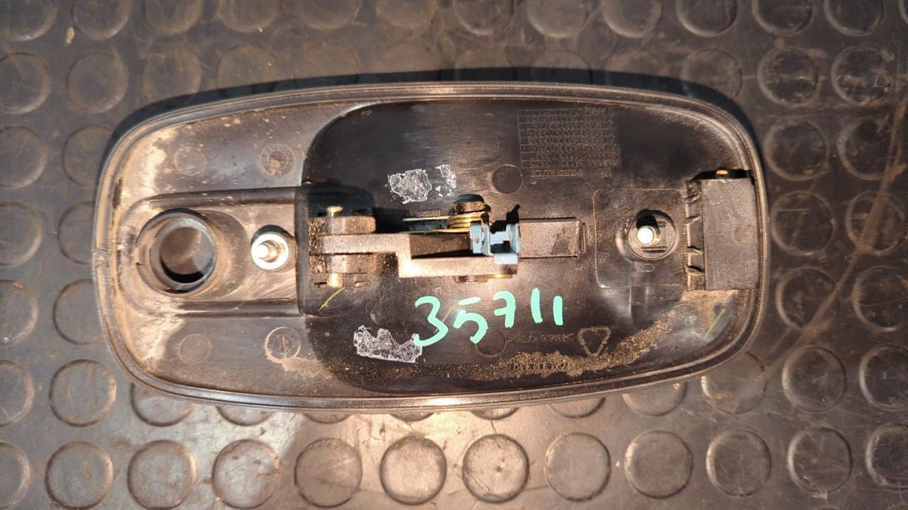 Recambio de MANETA DELANTERA IZQUIERDA para RENAULT TRAFIC COMBI (AB 4.01) 9 - plazas  (L2H1)  acristalado, Combi largo G9UB7 referencia OEM IAM 91168527   - BLANCO 5