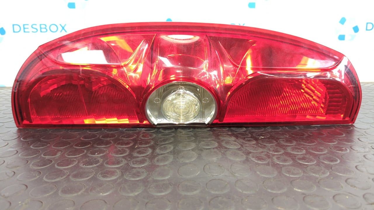 Recambio de PILOTO TRASERO IZQUIERDO para FIAT DOBLO CARGO Basis Kasten 199A3000 referencia OEM IAM 00518106740   - BLANCO