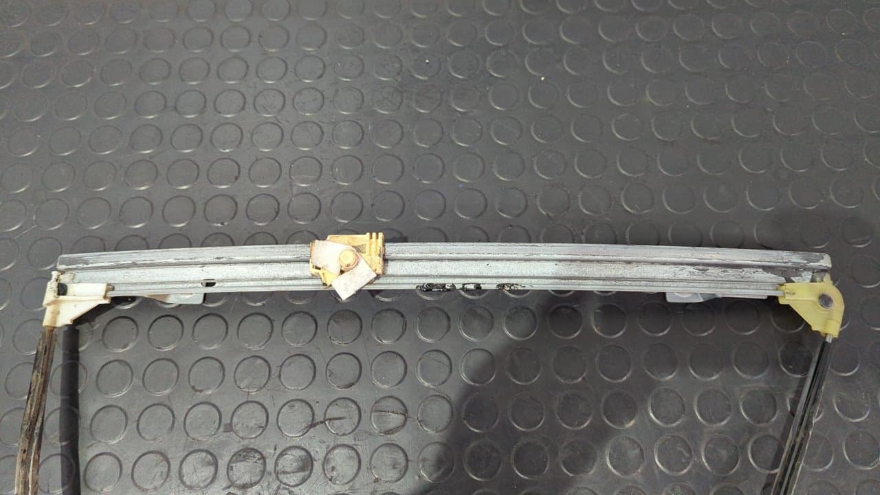 Recambio de ELEVALUNAS DELANTERO DERECHO para RENAULT CLIO II FASE II (B/CB0) Authentique D7F726 referencia OEM IAM 117312   - BLANCO 5