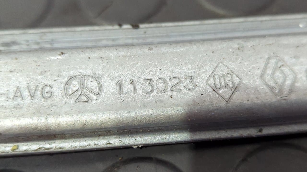 Recambio de ELEVALUNAS DELANTERO IZQUIERDO para RENAULT CLIO II FASE II (B/CB0) Authentique D7F726 referencia OEM IAM 113023   - BLANCO 2