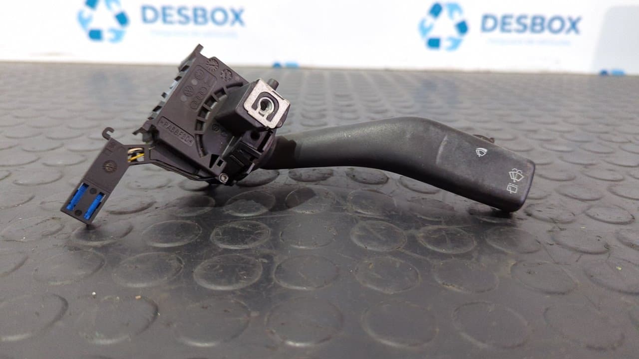 Recambio de MANDO LIMPIA para VOLKSWAGEN CADDY KA/KB (2K) 2.0 SDI BDJ referencia OEM IAM 1K0953519   - BLANCO