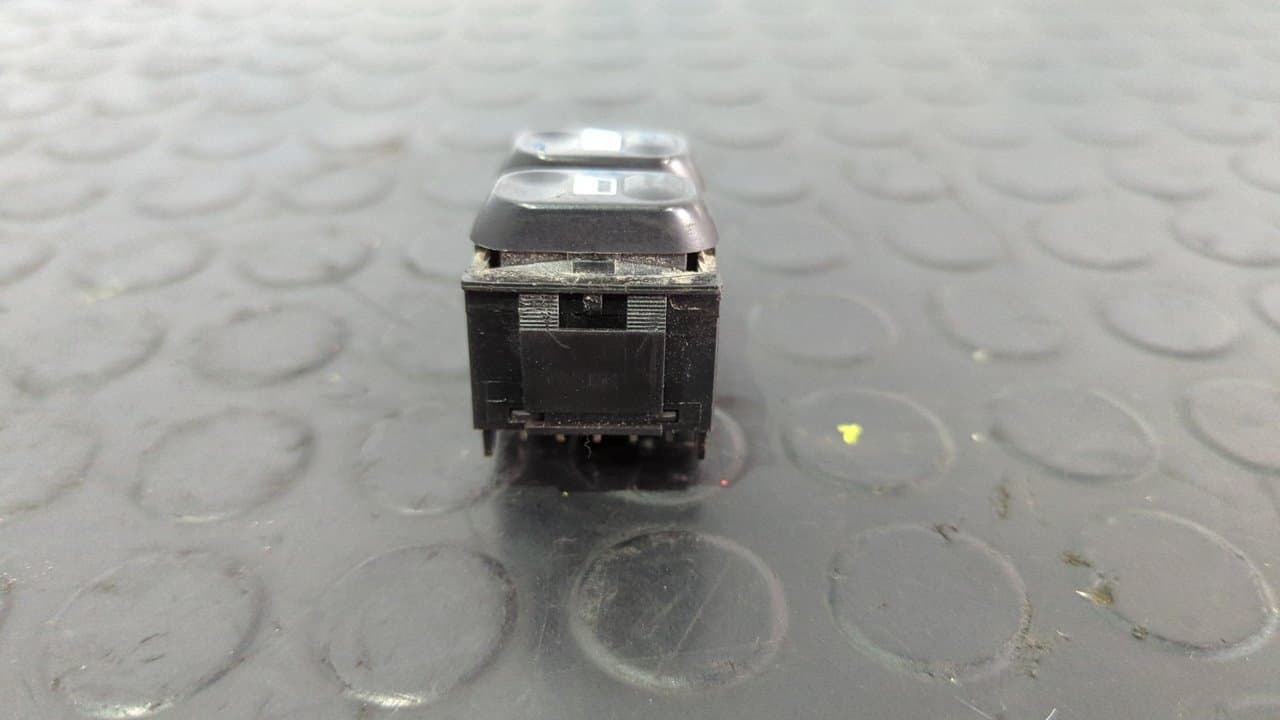 Recambio de MANDO ELEVALUNAS DELANTERO IZQUIERDO para PEUGEOT 406 BERLINA (S1/S2) SRDT RHZ referencia OEM IAM    - GRIS 6