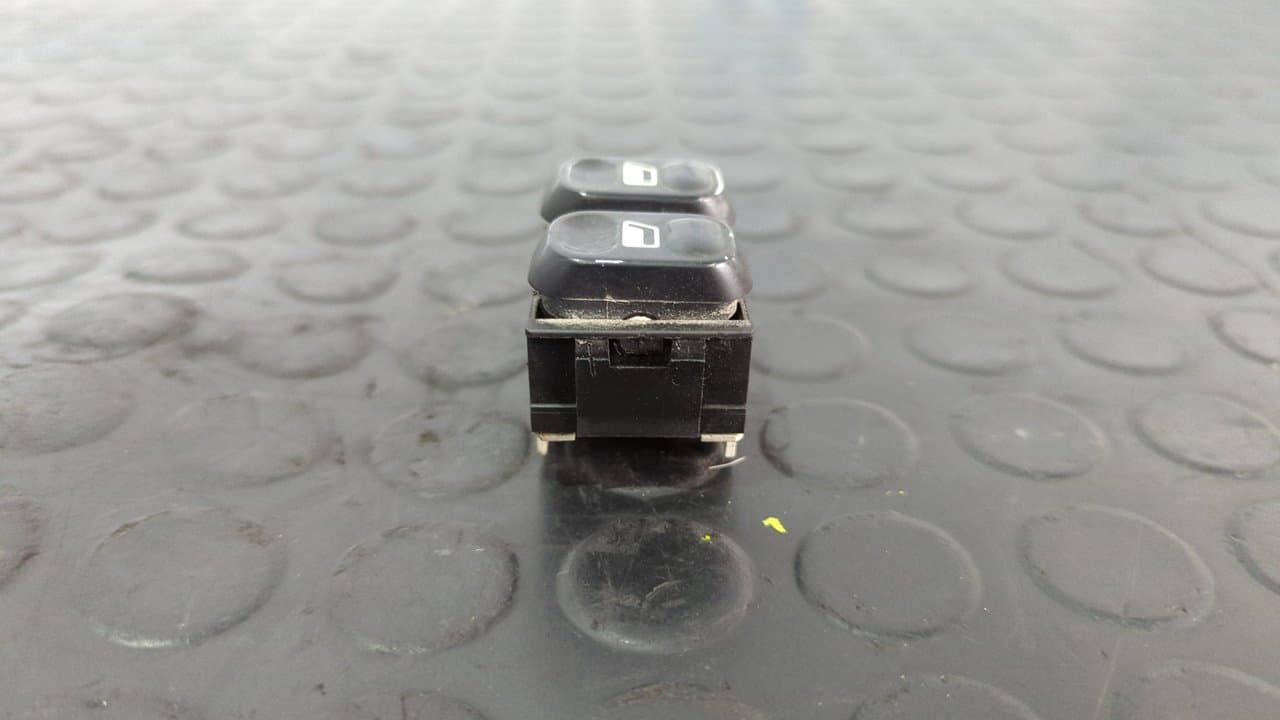 Recambio de MANDO ELEVALUNAS DELANTERO IZQUIERDO para PEUGEOT 406 BERLINA (S1/S2) SRDT RHZ referencia OEM IAM    - GRIS 3