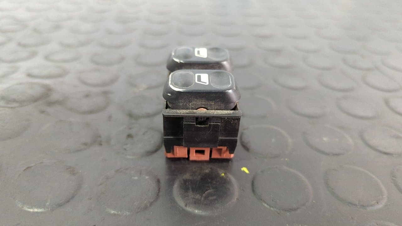 Recambio de MANDO ELEVALUNAS DELANTERO IZQUIERDO para PEUGEOT 406 BERLINA (S1/S2) SRDT RHZ referencia OEM IAM    - GRIS 4