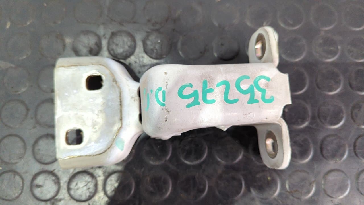 Recambio de BISAGRAS PUERTA DELANTERA DERECHA para NISSAN PRIMASTAR (X83) Caja cerrada batalla corta 2,7t G9U730 referencia OEM IAM 311772H   - BLANCO