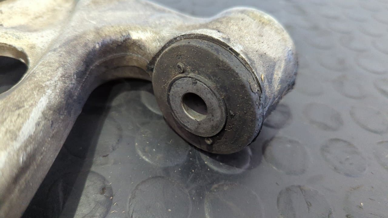 Recambio de BRAZO IZQUIERDO INFERIOR DELANTERO para VOLKSWAGEN PASSAT BERLINA (3C2) Advance BKP referencia OEM IAM 3C0407153B   - GRIS 7