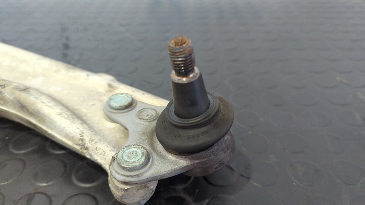 Recambio de BRAZO DERECHO INFERIOR DELANTERO para VOLKSWAGEN PASSAT BERLINA (3C2) Advance BKP referencia OEM IAM 3C0407153B   - GRIS 2
