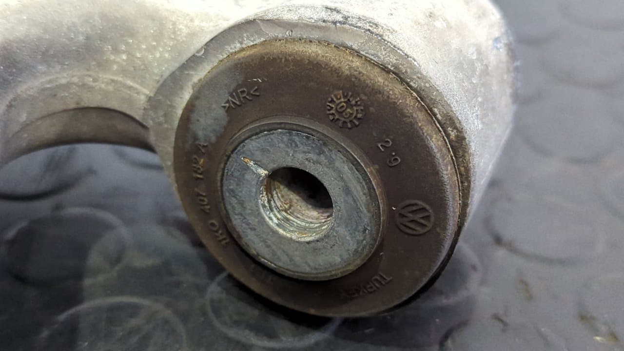Recambio de BRAZO DERECHO INFERIOR DELANTERO para VOLKSWAGEN PASSAT BERLINA (3C2) Advance BKP referencia OEM IAM 3C0407153B   - GRIS 6