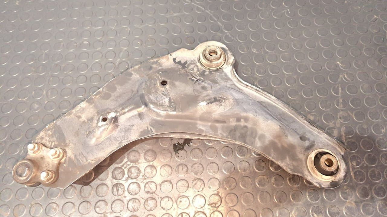 Recambio de BRAZO DERECHO INFERIOR DELANTERO para RENAULT TRAFIC COMBI (AB 4.01) G9UB7 referencia OEM IAM    - BLANCO 3