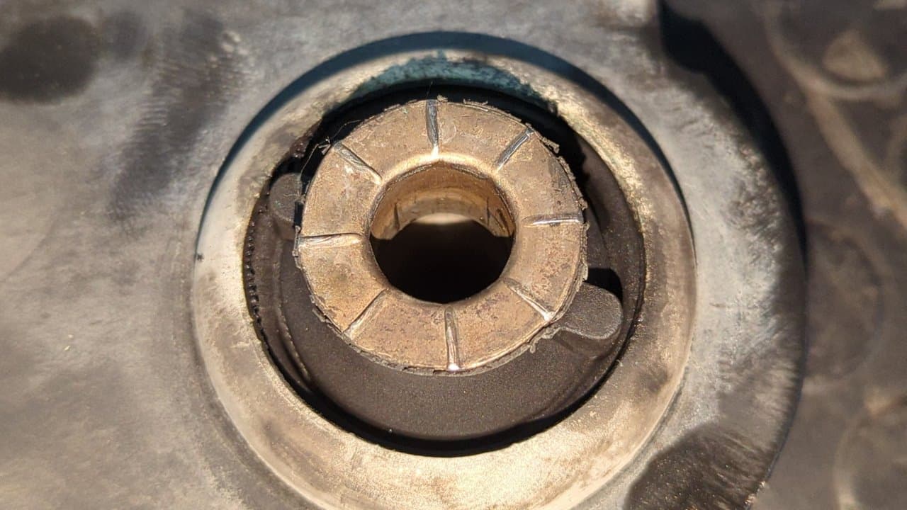 Recambio de BRAZO DERECHO INFERIOR DELANTERO para RENAULT TRAFIC COMBI (AB 4.01) G9UB7 referencia OEM IAM    - BLANCO 7