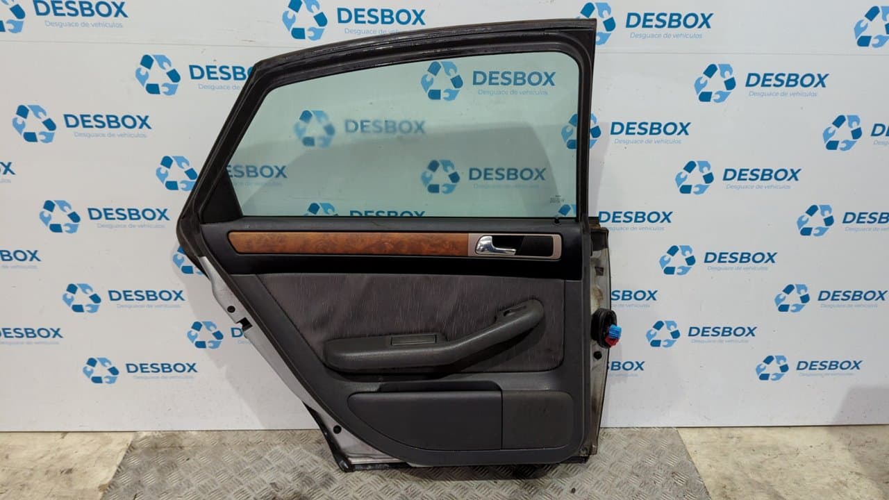 Recambio de PUERTA TRASERA DERECHA para AUDI A6 BERLINA (4B2) ACK referencia OEM IAM    - PLATA 6