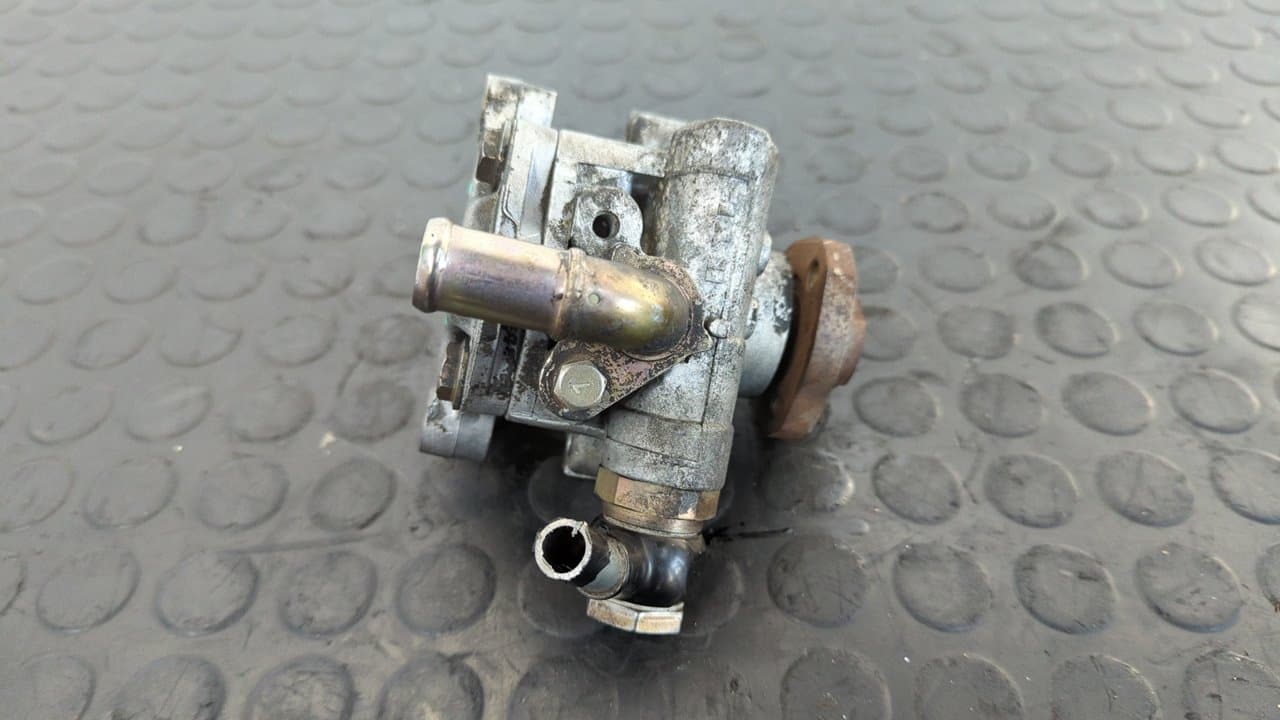 Recambio de BOMBA DIRECCION para VOLKSWAGEN GOLF IV BERLINA (1J1) Básico ALH referencia OEM IAM 1J0422154A   - NEGRO 2