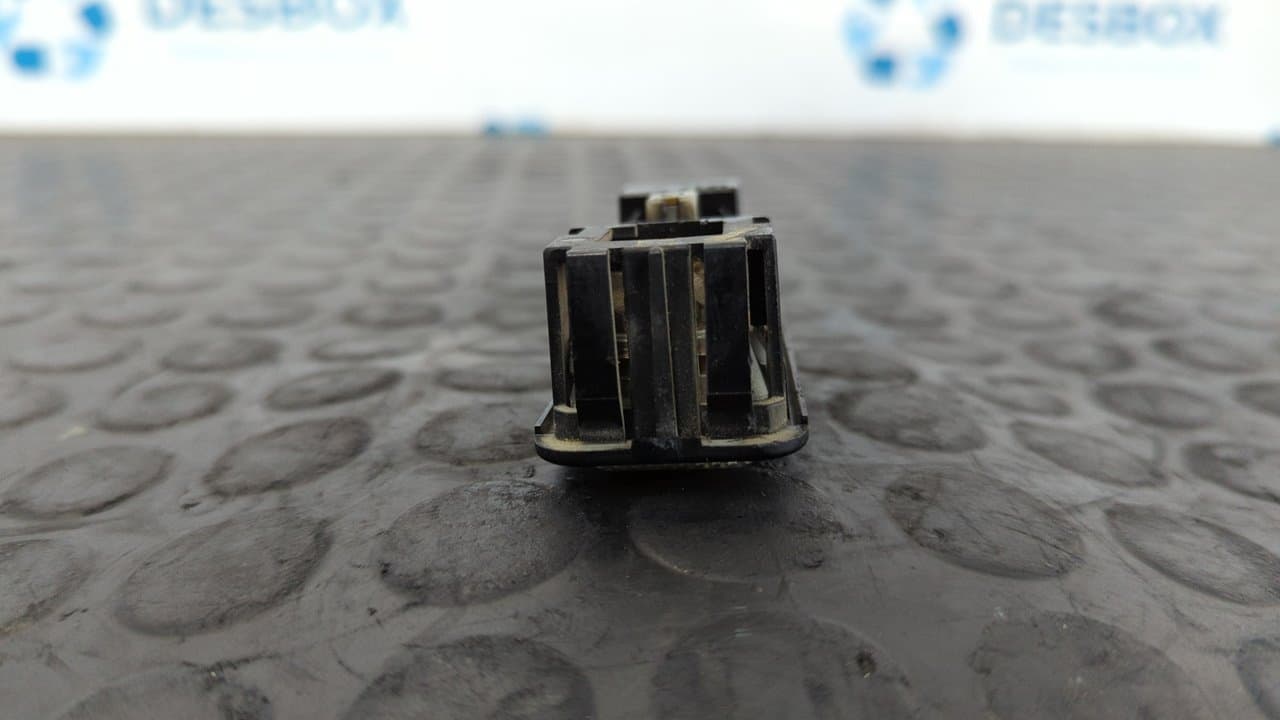 Recambio de LUZ INTERIOR para CITROEN C15 1.8 Diesel (161) 161A referencia OEM IAM    - BLANCO 4