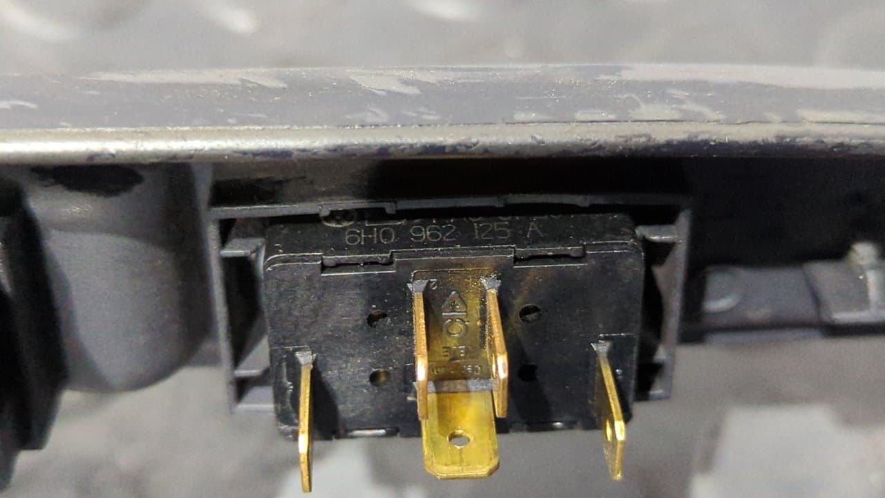 Recambio de MANDO ELEVALUNAS DELANTERO IZQUIERDO para SEAT IBIZA (6K1) Select AGP referencia OEM IAM 6H0959855A   - GRANATE 4