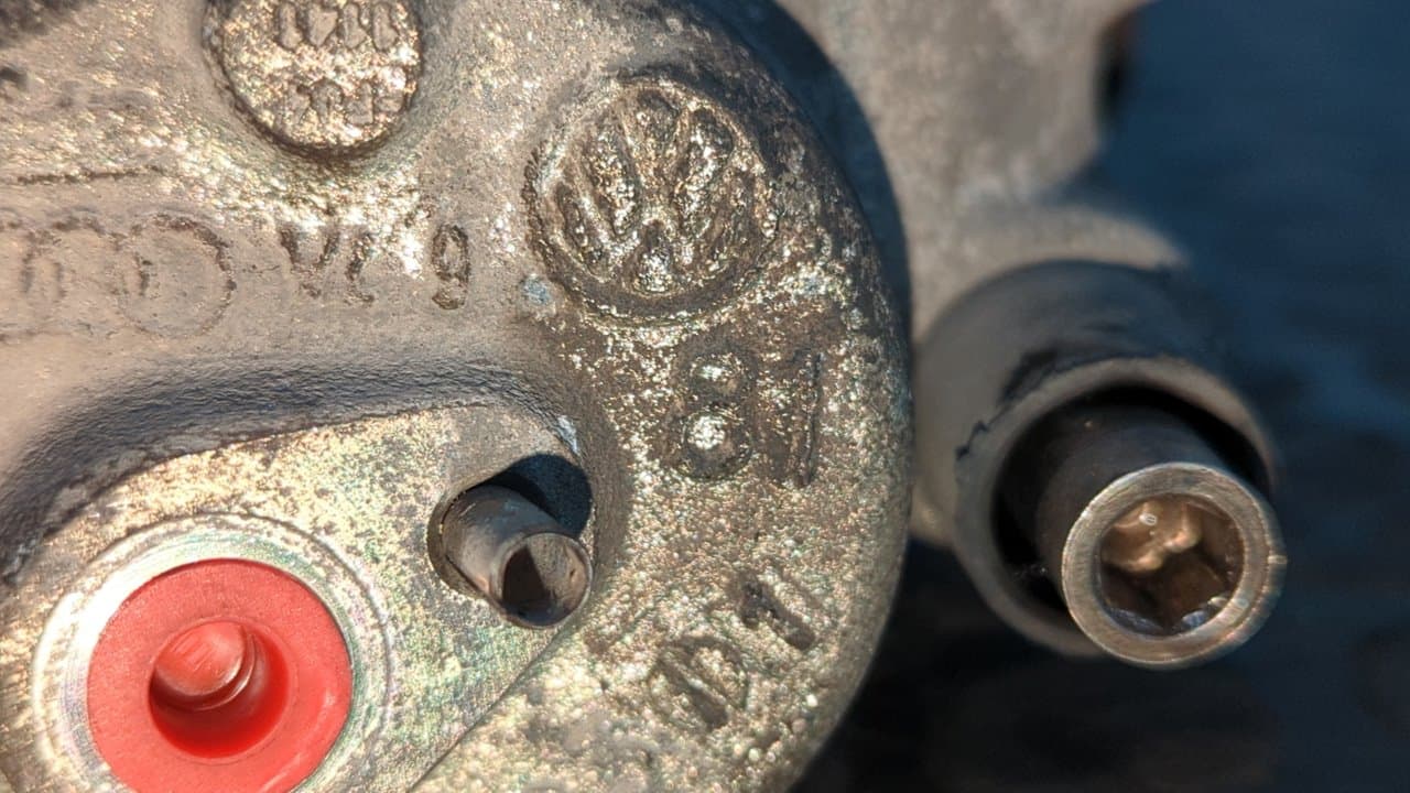 Recambio de PINZA DE FRENO DELANTERA IZQUIERDA para AUDI A3 (8L) 1.9 TDI Ambiente ASV referencia OEM IAM VL9 81   - NEGRO 2