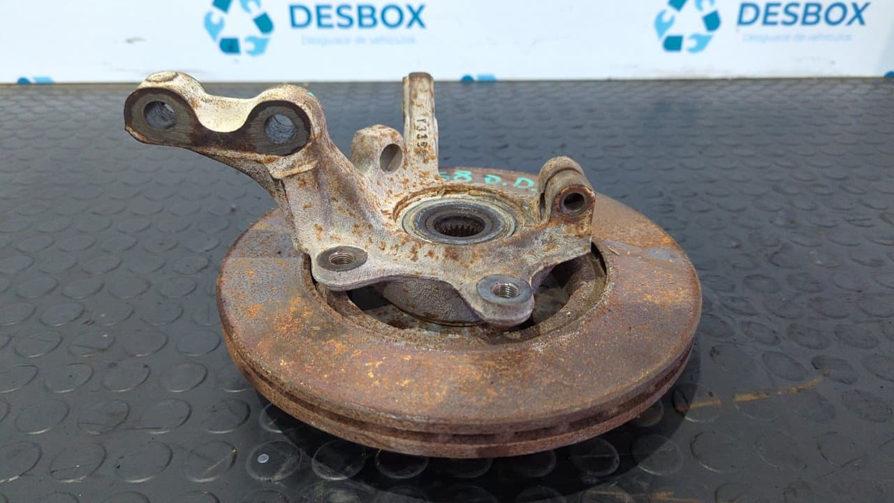 Recambio de MANGUETA DELANTERA DERECHA para RENAULT KANGOO (F/KC0) D7F710 referencia OEM IAM Y339   - BLANCO 4