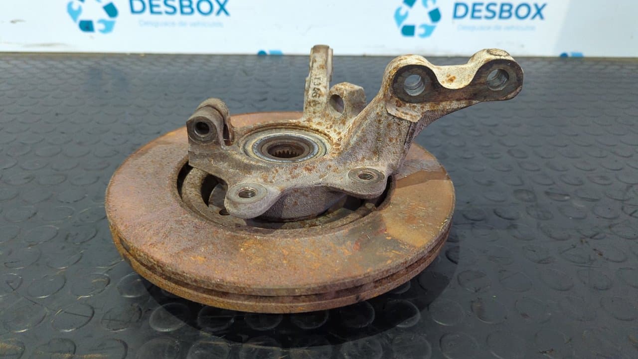 Recambio de MANGUETA DELANTERA IZQUIERDA para RENAULT KANGOO (F/KC0) D7F710 referencia OEM IAM Y346   - BLANCO 3