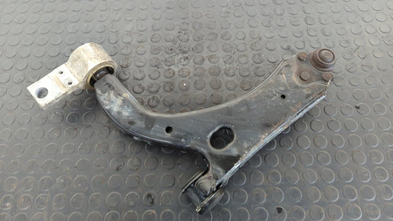 Recambio de BRAZO DERECHO INFERIOR DELANTERO para FORD FIESTA (CBK) Ambiente F6JB referencia OEM IAM 2030611172   - NEGRO 5