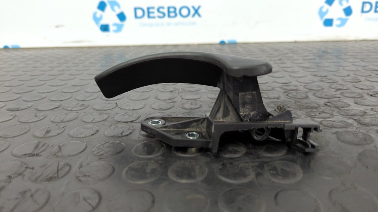 Recambio de MANETA INTERIOR DELANTERA IZQUIERDA para FIAT DUCATO CHASIS CABINA 33 (290) L1 Kipper RS: 3000 mm 140 F1AGL4113 referencia OEM IAM C390   - BLANCO 4