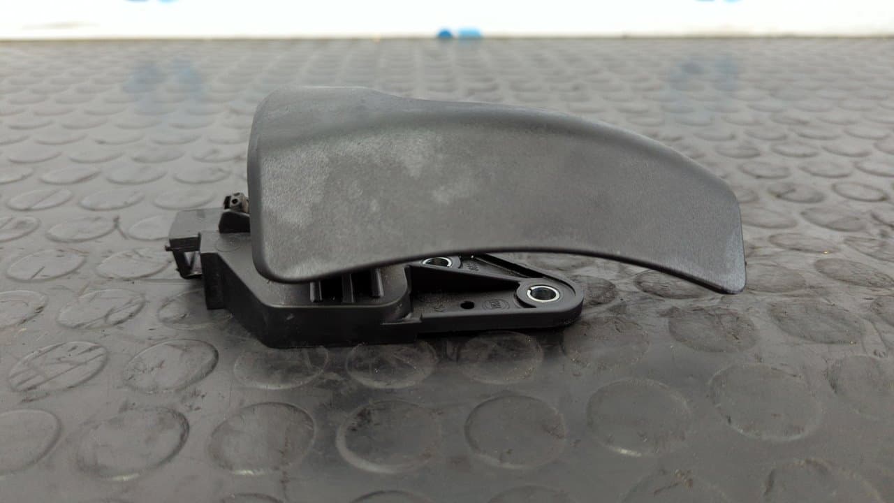 Recambio de MANETA INTERIOR DELANTERA IZQUIERDA para FIAT DUCATO CHASIS CABINA 33 (290) L1 Kipper RS: 3000 mm 140 F1AGL4113 referencia OEM IAM C390   - BLANCO 5