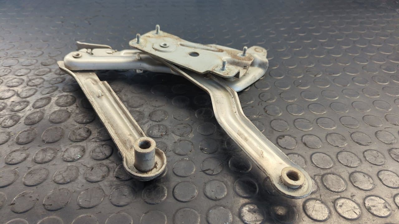 Recambio de BISAGRAS CAPOT  para MERCEDES-BENZ CLASE S (W126) BERLINA+COUPE SE 300 M103981 referencia OEM IAM    - GRIS 5