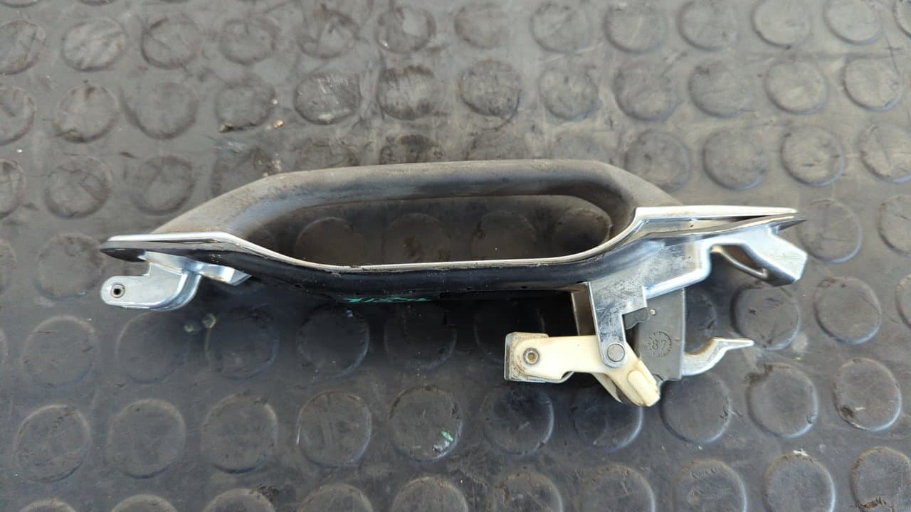 Recambio de MANETA  TRASERA IZQUIERDA para MERCEDES-BENZ CLASE S (W126) BERLINA+COUPE SE 300 M103981 referencia OEM IAM 1267600059   - GRIS 4