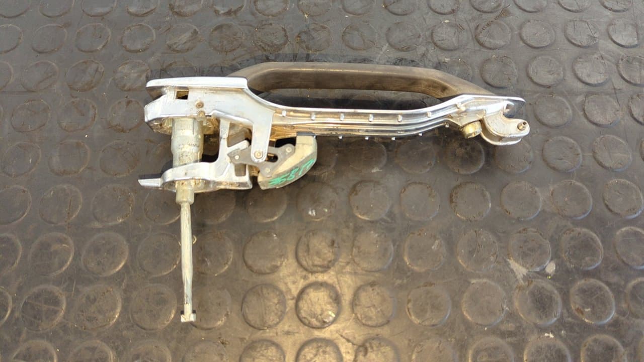 Recambio de MANETA DELANTERA DERECHA para MERCEDES-BENZ CLASE S (W126) BERLINA+COUPE SE 300 M103981 referencia OEM IAM    - GRIS 2