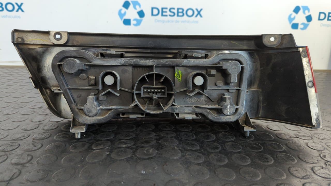 Recambio de PILOTO TRASERO IZQUIERDO para SUZUKI SWIFT SF BERLINA (EA) referencia OEM IAM 2326G 2