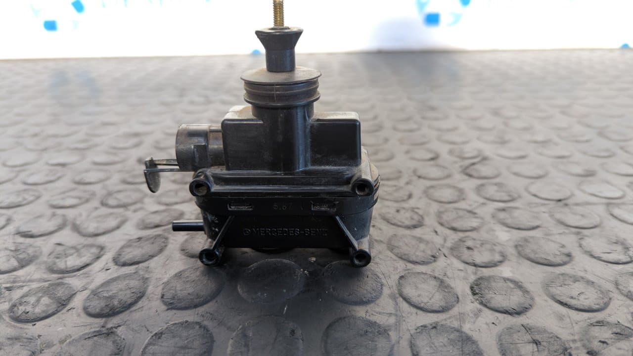 Recambio de MOTOR CIERRE CENTRALIZADO DELANTERO DERECHO para MERCEDES-BENZ CLASE S (W126) BERLINA+COUPE SE 300 M103981 referencia OEM IAM    - GRIS 5