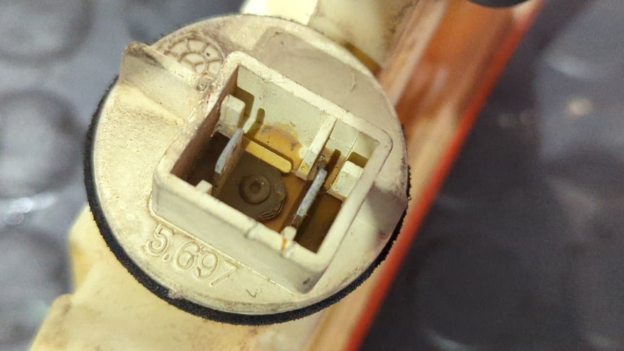 Recambio de PILOTO DELANTERO IZQUIERDO para RENAULT 5 Automático (4-ptas.) C3J referencia OEM IAM 45073   - ROJO 3