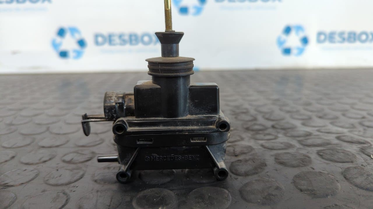 Recambio de MOTOR CIERRE CENTRALIZADO DELANTERO IZQUIERDO para MERCEDES-BENZ CLASE S (W126) BERLINA+COUPE SE 300 M103981 referencia OEM IAM   - GRIS 2